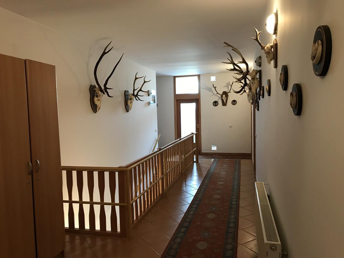 Silvanus Panzio Lenti Buitenkant foto