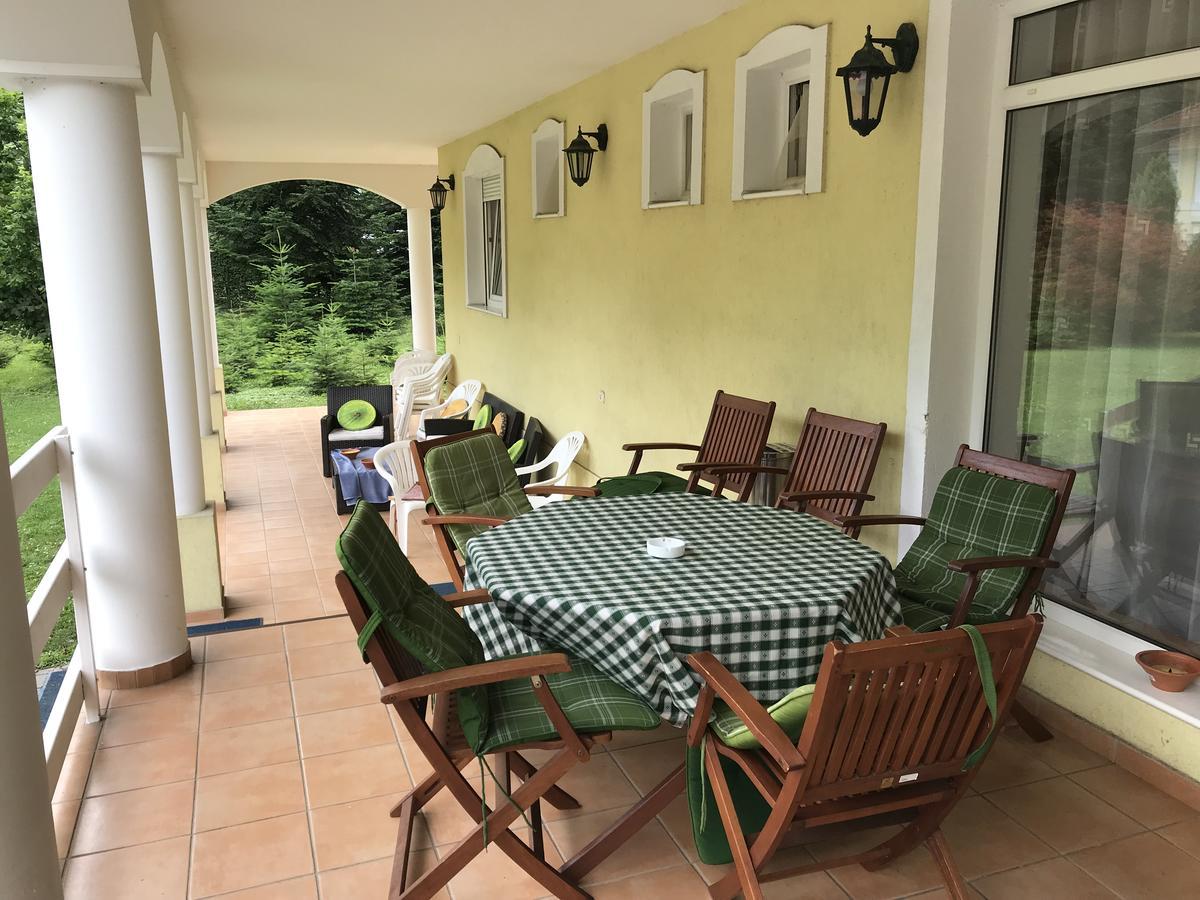 Silvanus Panzio Lenti Buitenkant foto