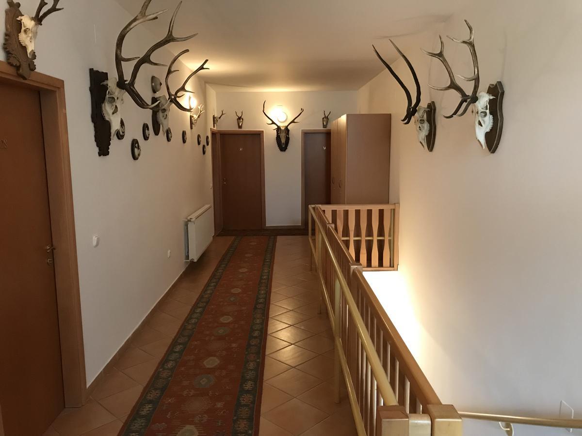 Silvanus Panzio Lenti Buitenkant foto